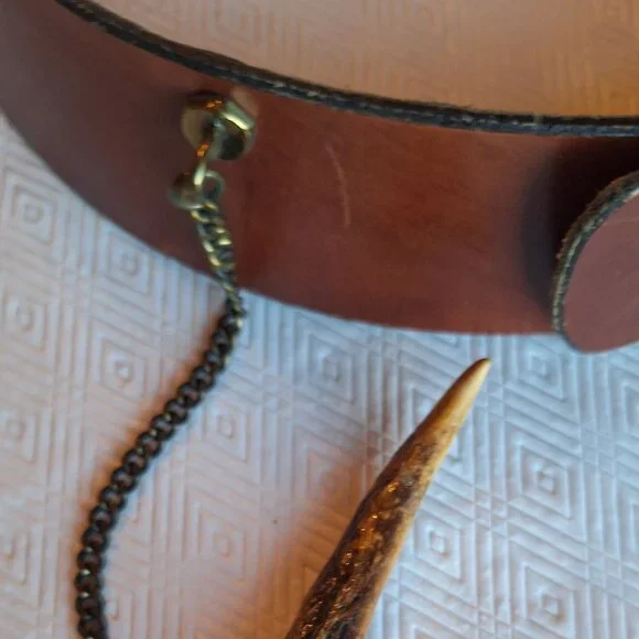 Leather Belt with Bone latch - Picture 12 of 12